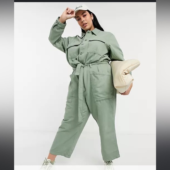 NWT Levi’s Utility Jumpsuit - Picture 4 of 11